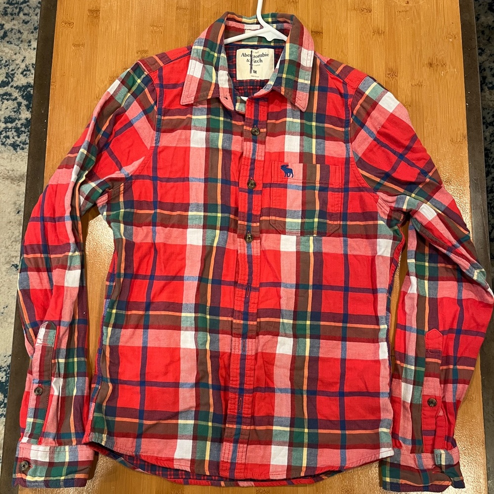 Abercrombie & Fitch Men’s Med Red Plaid Muscle Flannel Long Sleeve Short